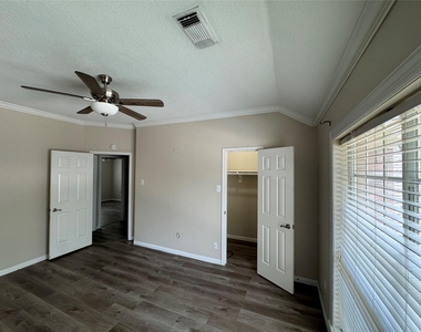 10310 Sable Trail - Photo Thumbnail 16