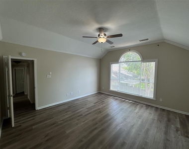 10310 Sable Trail - Photo Thumbnail 8
