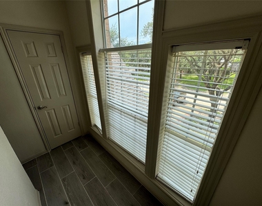 10310 Sable Trail - Photo Thumbnail 10