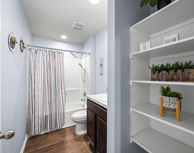5535 Kingston Crest Lane - Photo Thumbnail 7