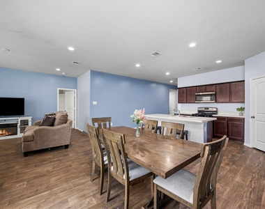 5535 Kingston Crest Lane - Photo Thumbnail 14