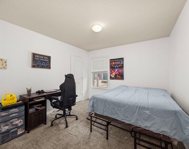 5535 Kingston Crest Lane - Photo Thumbnail 20