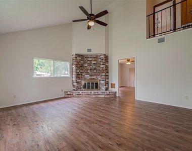 227 Glencairn Court - Photo Thumbnail 4