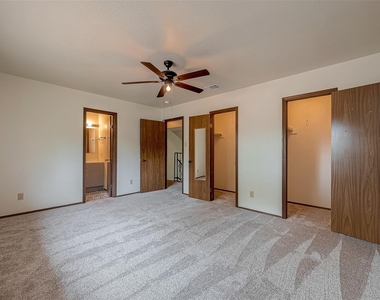 227 Glencairn Court - Photo Thumbnail 19