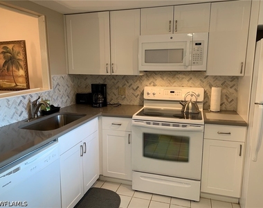1004 Manatee Road - Photo Thumbnail 1