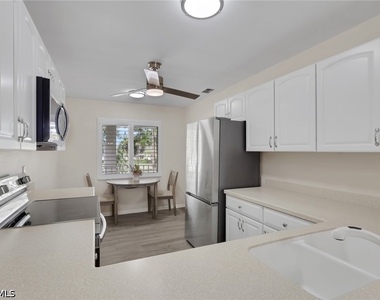 800 Augusta Boulevard - Photo Thumbnail 7
