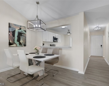 800 Augusta Boulevard - Photo Thumbnail 8