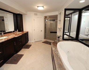 4041 Gulf Shore Boulevard N - Photo Thumbnail 10