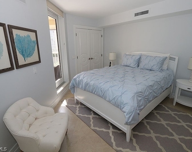 4041 Gulf Shore Boulevard N - Photo Thumbnail 11
