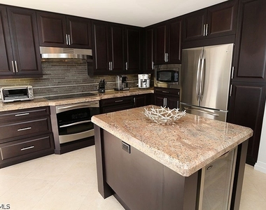 4041 Gulf Shore Boulevard N - Photo Thumbnail 5