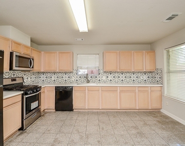 13410 Cricklewood Creek Lane - Photo Thumbnail 10
