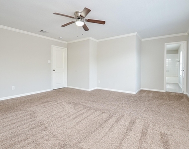 13410 Cricklewood Creek Lane - Photo Thumbnail 17