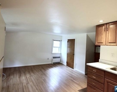 506 Smith - Photo Thumbnail 2