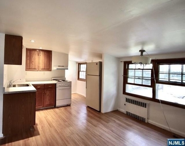 506 Smith - Photo Thumbnail 1