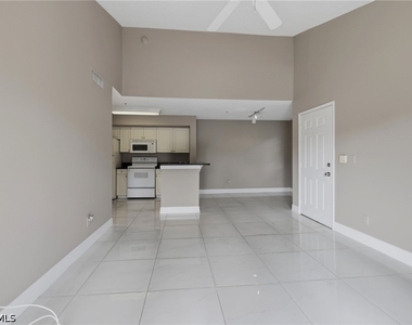 1265 Wildwood Lakes Boulevard - Photo Thumbnail 15