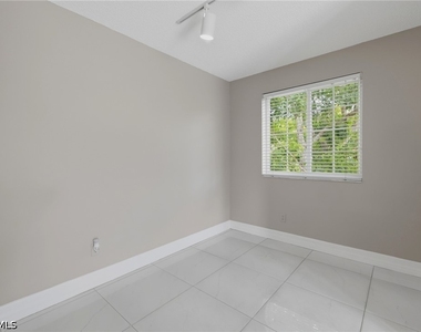 1265 Wildwood Lakes Boulevard - Photo Thumbnail 16