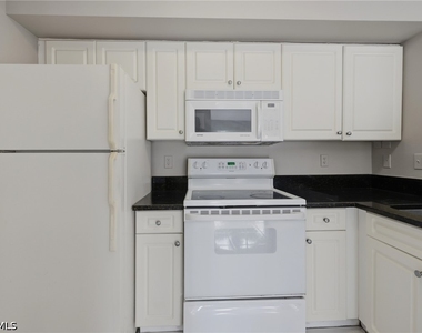 1265 Wildwood Lakes Boulevard - Photo Thumbnail 24