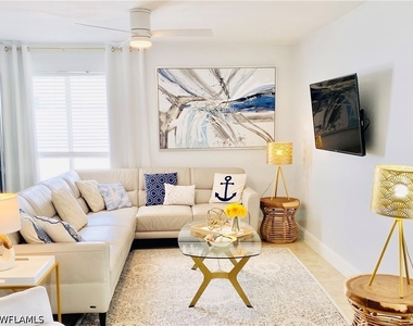 564 107th Avenue N - Photo Thumbnail 12