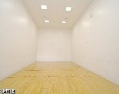 7965 Preserve Circle - Photo Thumbnail 21