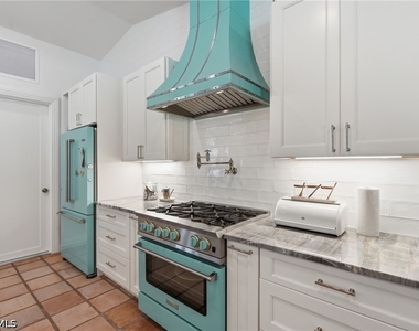506 Pine Grove Lane - Photo Thumbnail 14