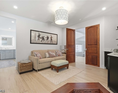 506 Pine Grove Lane - Photo Thumbnail 23