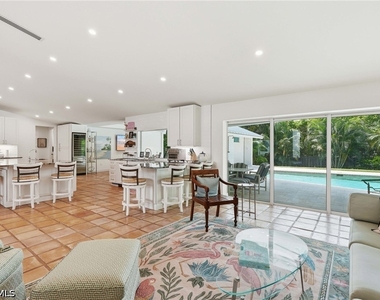 506 Pine Grove Lane - Photo Thumbnail 9