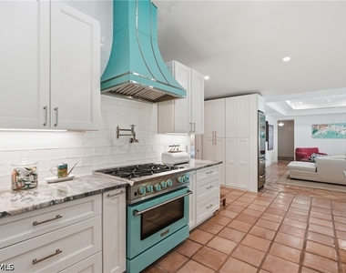 506 Pine Grove Lane - Photo Thumbnail 13