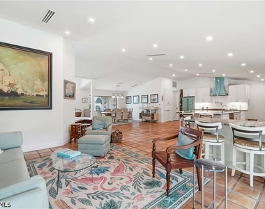506 Pine Grove Lane - Photo Thumbnail 10