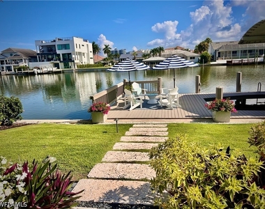 383 Seabee Avenue - Photo Thumbnail 2