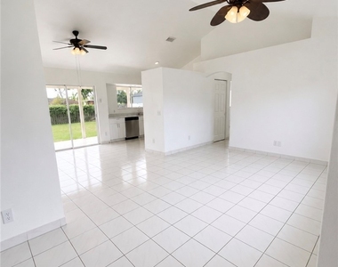 5300 17th Avenue Sw - Photo Thumbnail 5