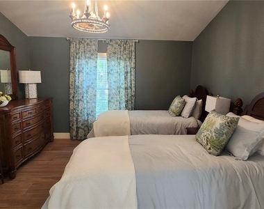 5549 Foxhunt Way - Photo Thumbnail 18