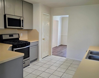 21706 Haverbay Court - Photo Thumbnail 11