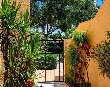 583 Beachwalk Circle - Photo Thumbnail 5