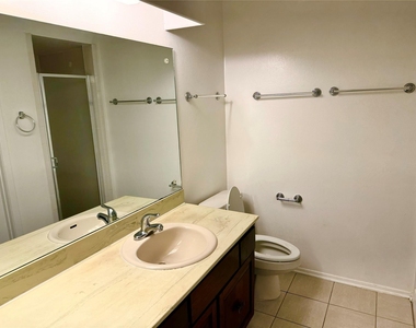 7015 Pyron Way - Photo Thumbnail 6