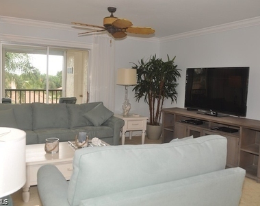 555 Park Shore Drive - Photo Thumbnail 10