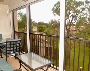 555 Park Shore Drive - Photo Thumbnail 14