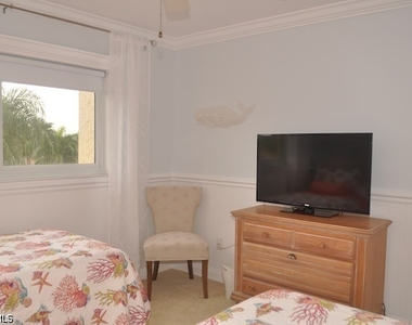 555 Park Shore Drive - Photo Thumbnail 18