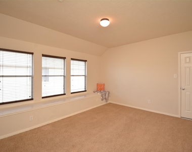 26114 Silver Timbers Lane - Photo Thumbnail 11