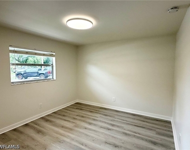10725 Wilson Street - Photo Thumbnail 6