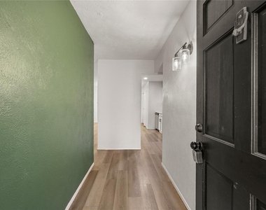 230 Tara Plantation Dr - Photo Thumbnail 3