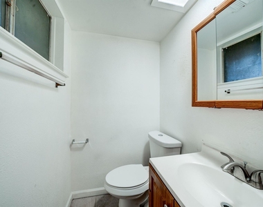 6331 Oaknut Drive - Photo Thumbnail 9