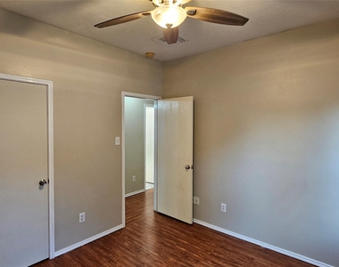 13111 Cherryglade Court - Photo Thumbnail 39