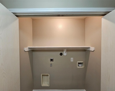 13111 Cherryglade Court - Photo Thumbnail 26