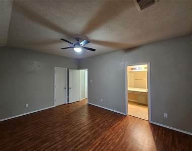 13111 Cherryglade Court - Photo Thumbnail 29