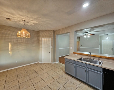 13111 Cherryglade Court - Photo Thumbnail 15