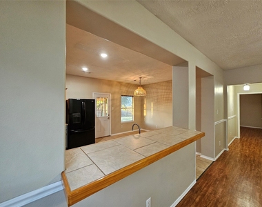 13111 Cherryglade Court - Photo Thumbnail 11