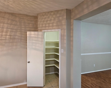 13111 Cherryglade Court - Photo Thumbnail 17