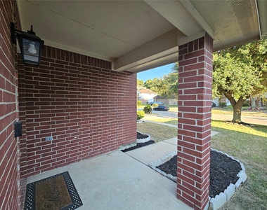 13111 Cherryglade Court - Photo Thumbnail 4