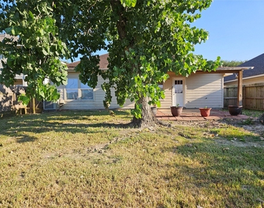 13111 Cherryglade Court - Photo Thumbnail 23