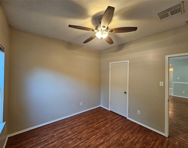 13111 Cherryglade Court - Photo Thumbnail 40